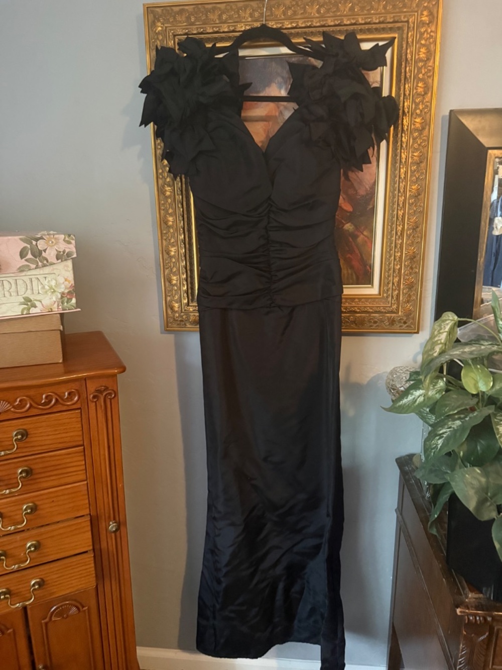 Vintage Zum Zum by Niki Livas Black Ruched Ruffle Shoulder Mermaid Gown - Picture 5 of 11